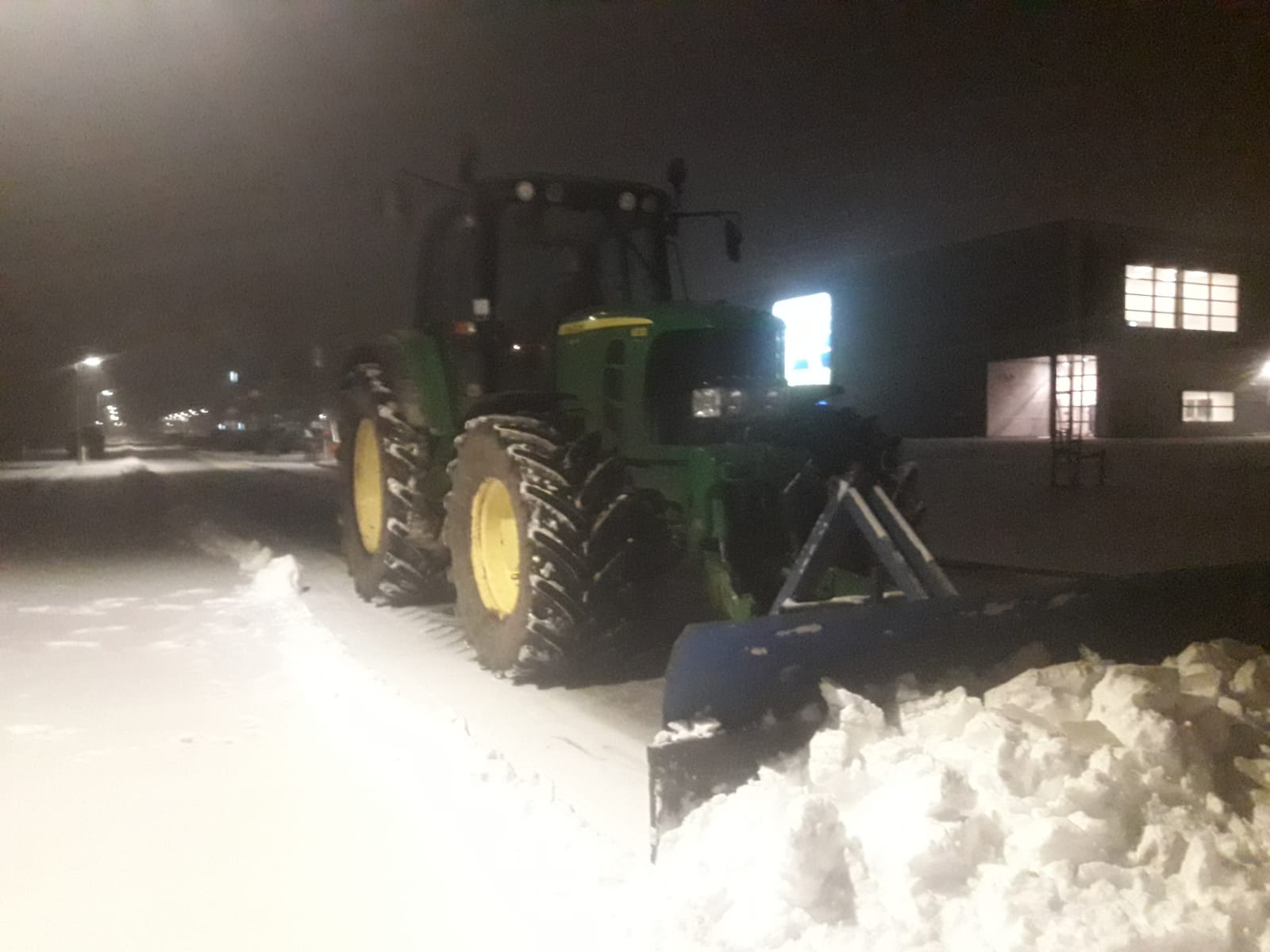 Sneeuwschuiven bedrijventerreinen